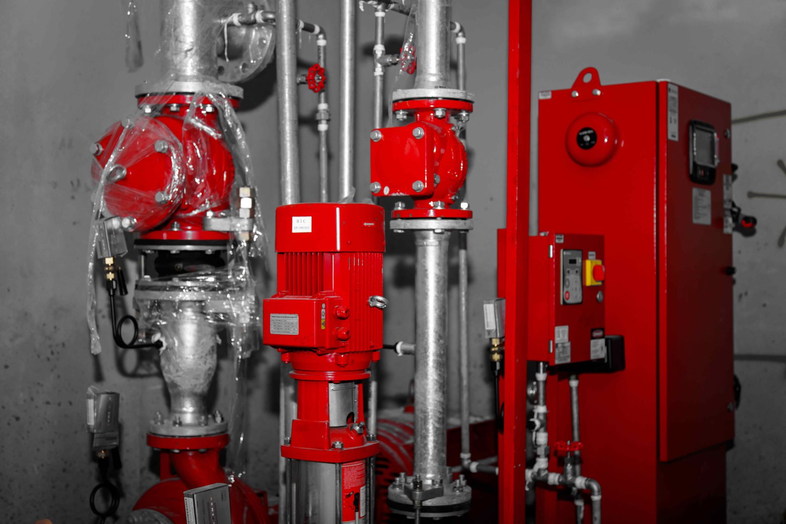 Fire pump system used for UL FM and Non-UL package comparison article